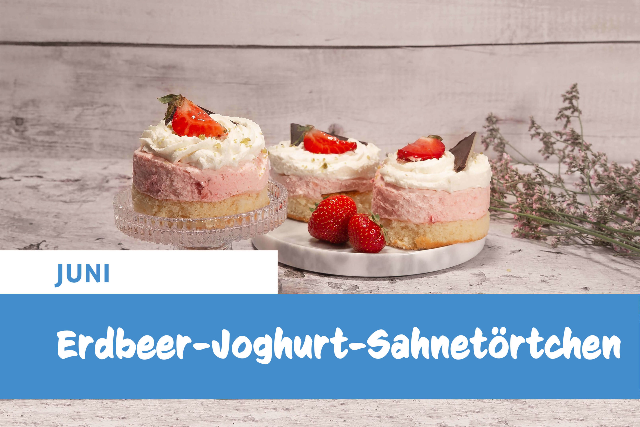 Erdbeer-Joguhrt-Sahnetoertchen-scaled